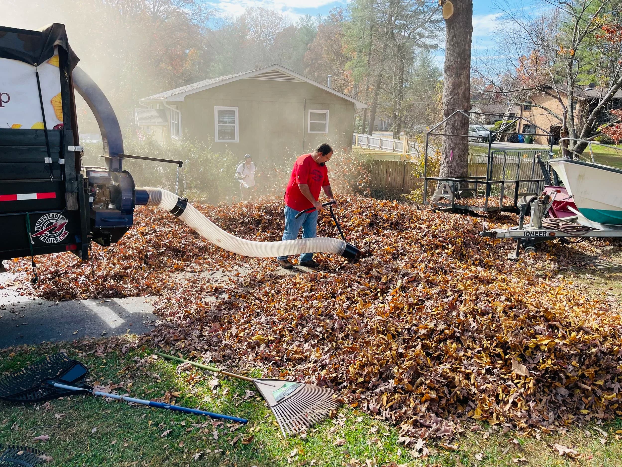 Leaf Removal in Murfreesboro